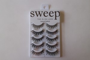 sweep lashes